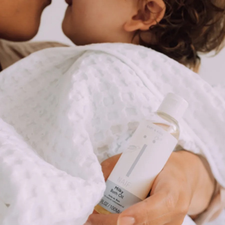 NAIF_mlecny_koupelovy_olej_3